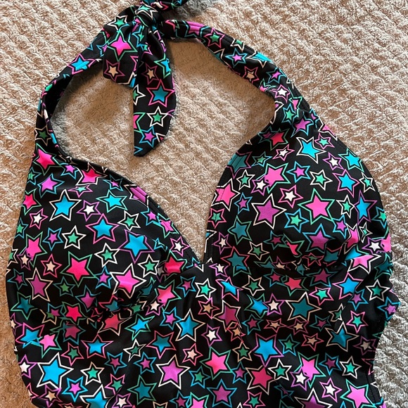 Halter Top One-piece Swimsuit - Picture 2 of 8